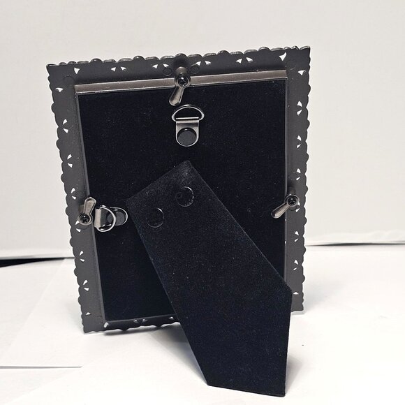 Expressions™ Ornate Silver Tone Metal Frame Holds 3.5" x 5" Photo NEW - Picture 4 of 7